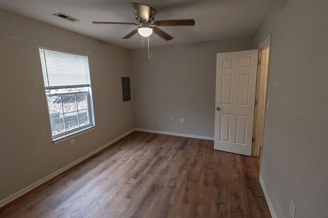 Photo - 1323-1325 Godas Dr Unit 1323