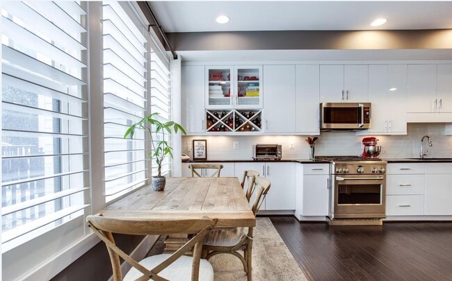 Photo - 777 Morton St NW Unidad #103