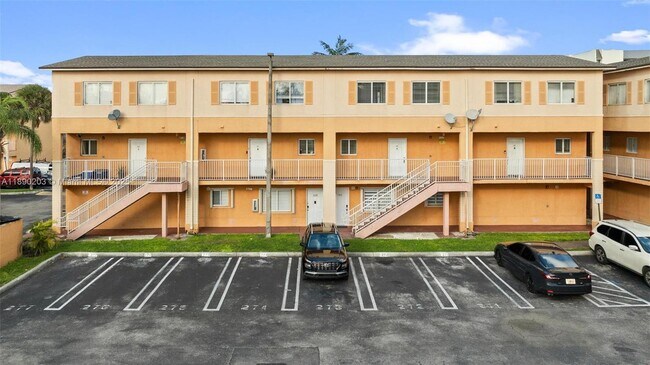 Photo - 6255 SW Kendale Lakes Cir Unit B-230