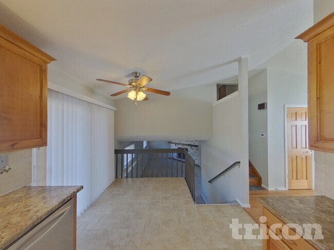 Photo - 5522 Buckskin Pass Dr N