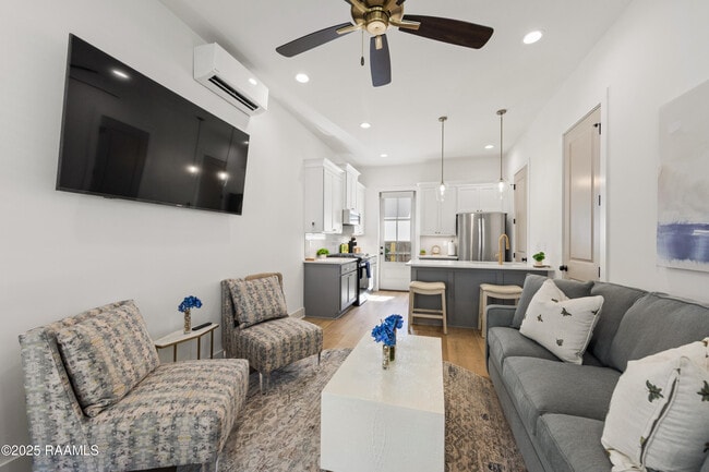 Photo - 204 Steiner Oaks