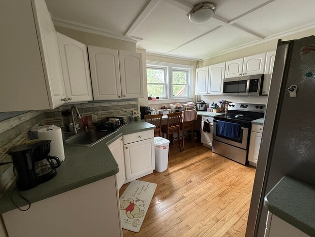 Photo - 178 Main St Unit 178 Main St, Flemington, NJ 08822