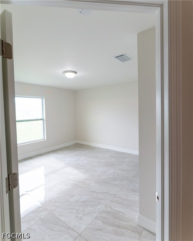 Photo - 941 Jaguar Blvd