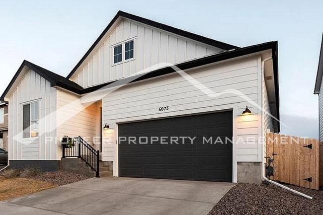 Stylish Main-Level Living with Finished Ba... - Stylish Main-Level Living with Finished Ba... Casa