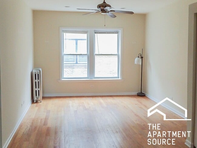 Photo - 3924 N Pine Grove Ave Unit 2E