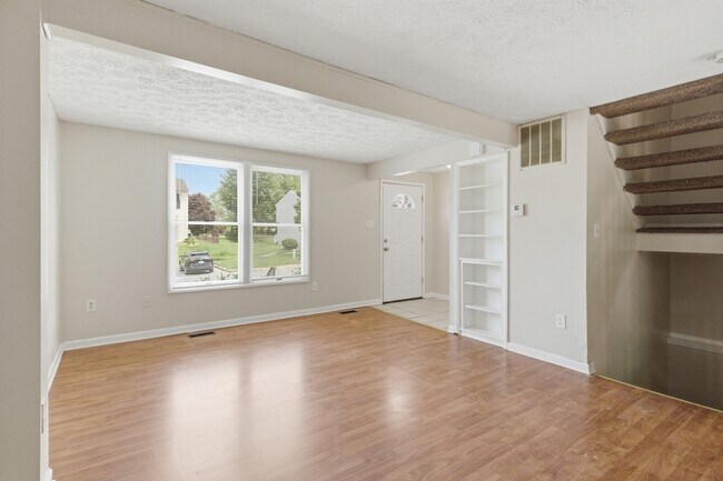 Photo - 19 Hoban Ct