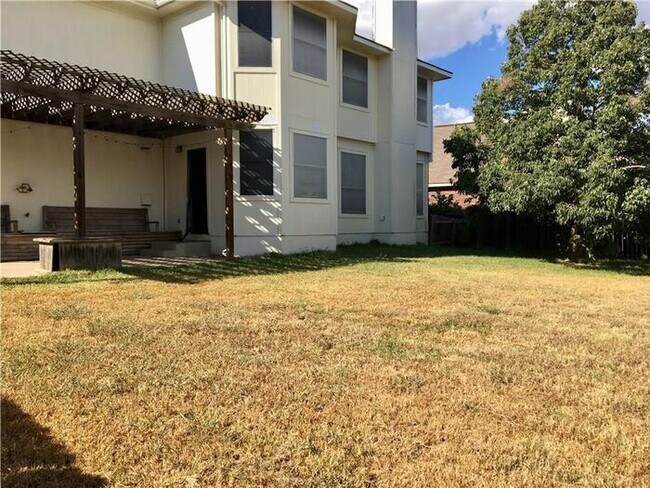 Photo - 3705 Eagles Nest St