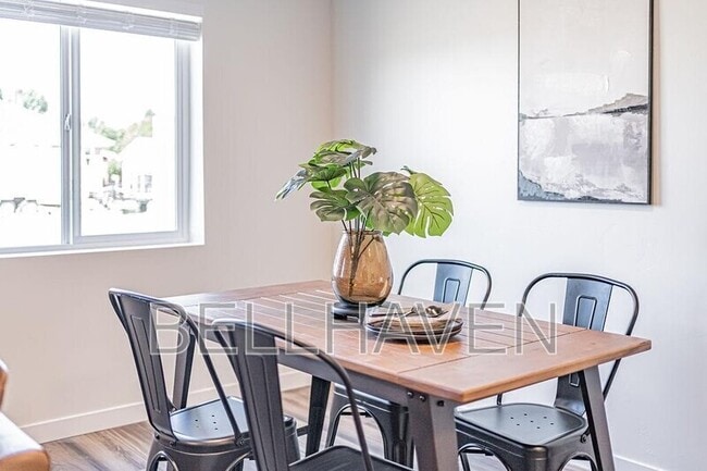 Photo - 868 Golden Bear Ln