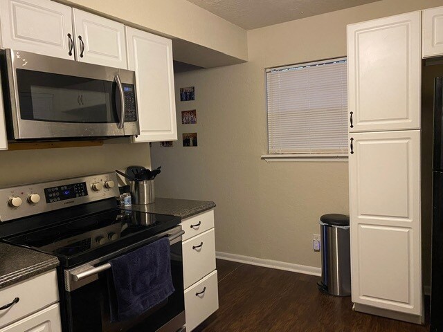 Photo - 3005 First St