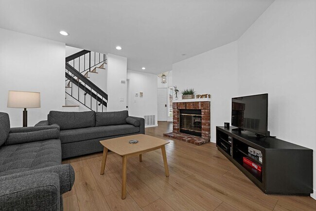 Photo - 4139 Lost Springs Dr