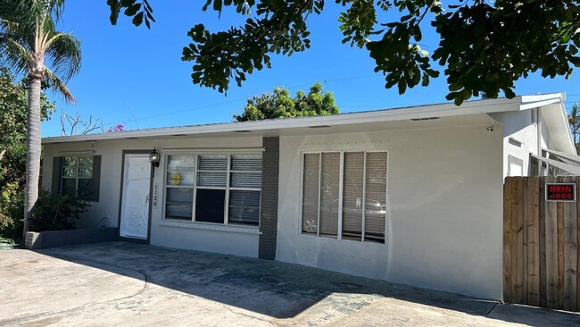 Photo - 1120 NE 23rd Pl