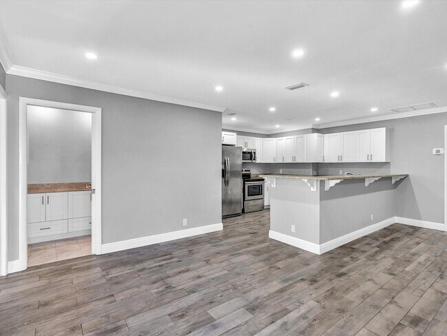 Photo - 3880 NW 79th Ave