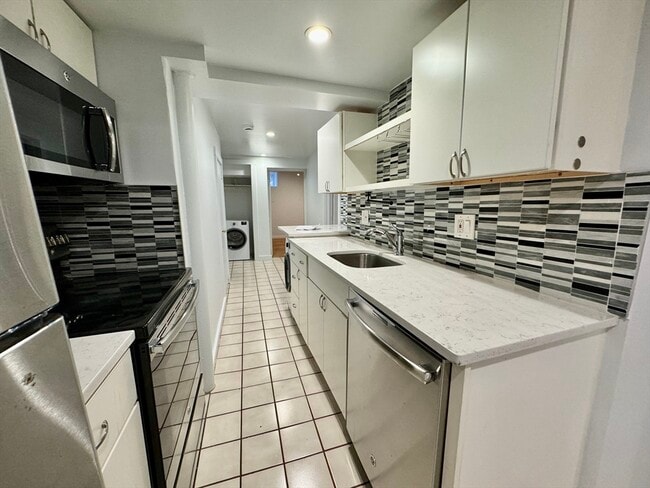 Photo - 145 Chiswick Rd Unit 8