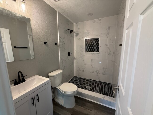 Photo - 2601 Dairy Rd