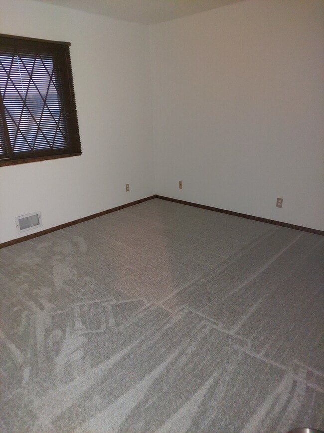 Photo - 5340 Russell Ave N Apartments Unit 2