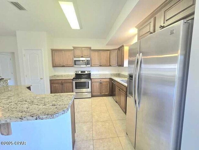 Photo - 19 Flamenco St