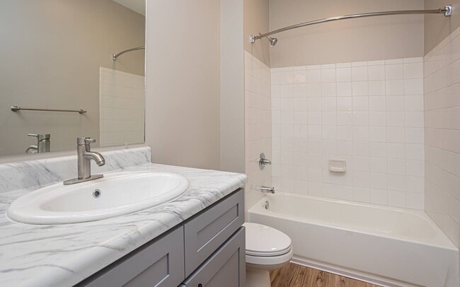 Building Photo - 452 S Hollywood Rd Unit #11