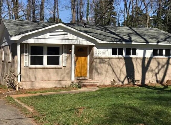 2614 Golf Course Ln