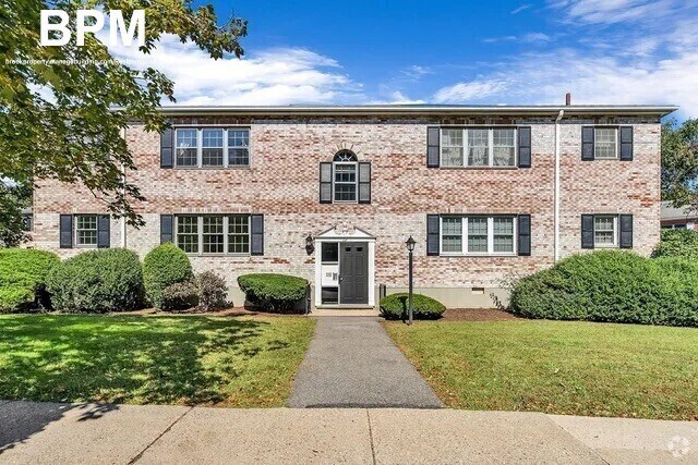 Building Photo - 117 Lake Shore Rd Unit 3 Rental