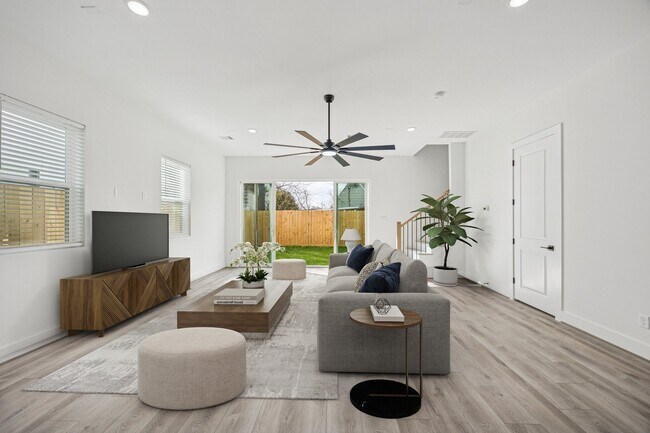 Photo - 6644 Lozier St