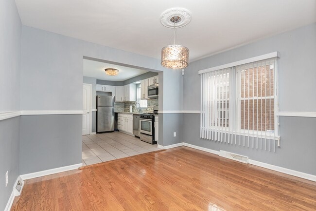 Photo - Ashburn 3 Bedroom