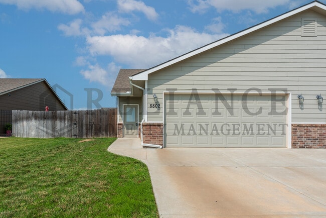 Photo - 8802 E Chris St