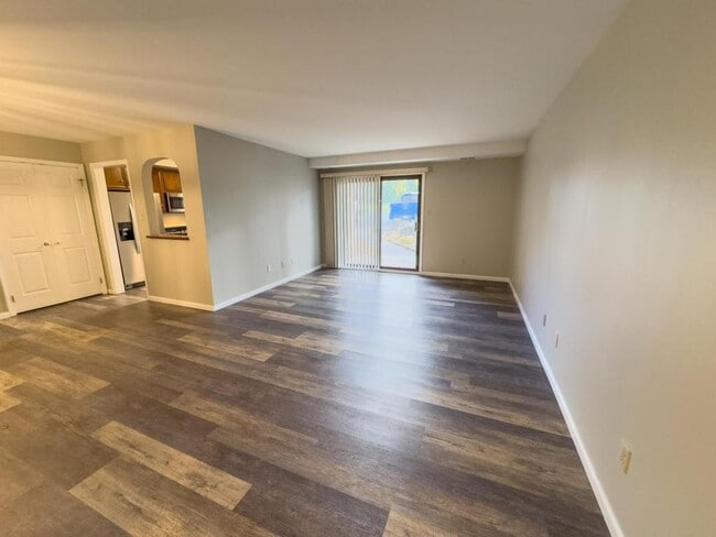 Photo - 4549 1/2 Hedgerow Dr