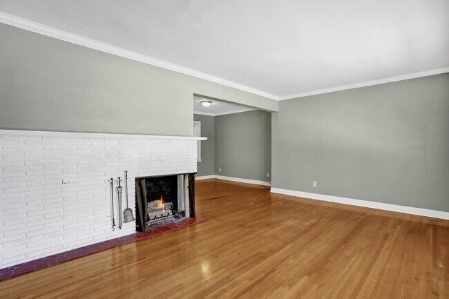 Photo - 1118 S Perkins Rd