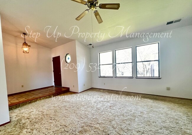 Photo - Cozy All Electric, 3 Bed 2 Bath Home in Phoenix Lake Estates!