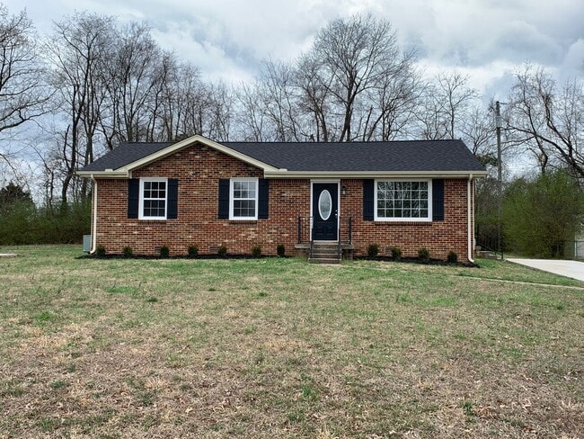 Building Photo - 3 Bedroom Home For Rent in St. Bethlehem Area!