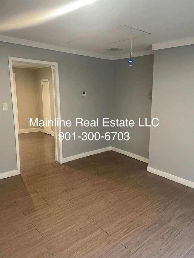 Photo - 2932 Hale Ave