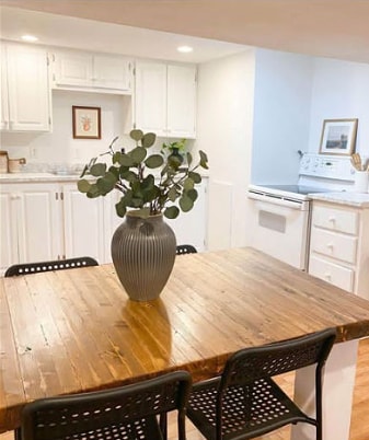 Building Photo - 2 Bedroom Basement Apartment for Rent – Available May 1st Unit 2