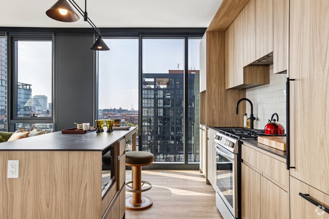 2BR, 2BA - 975SF - Kitchen