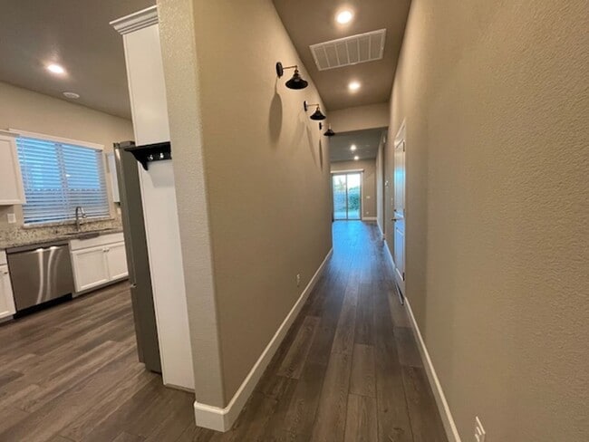 Photo - Stunning 3 Bedroom Home in Roseville near Rex Fortune Elementary and John Byouk Park!