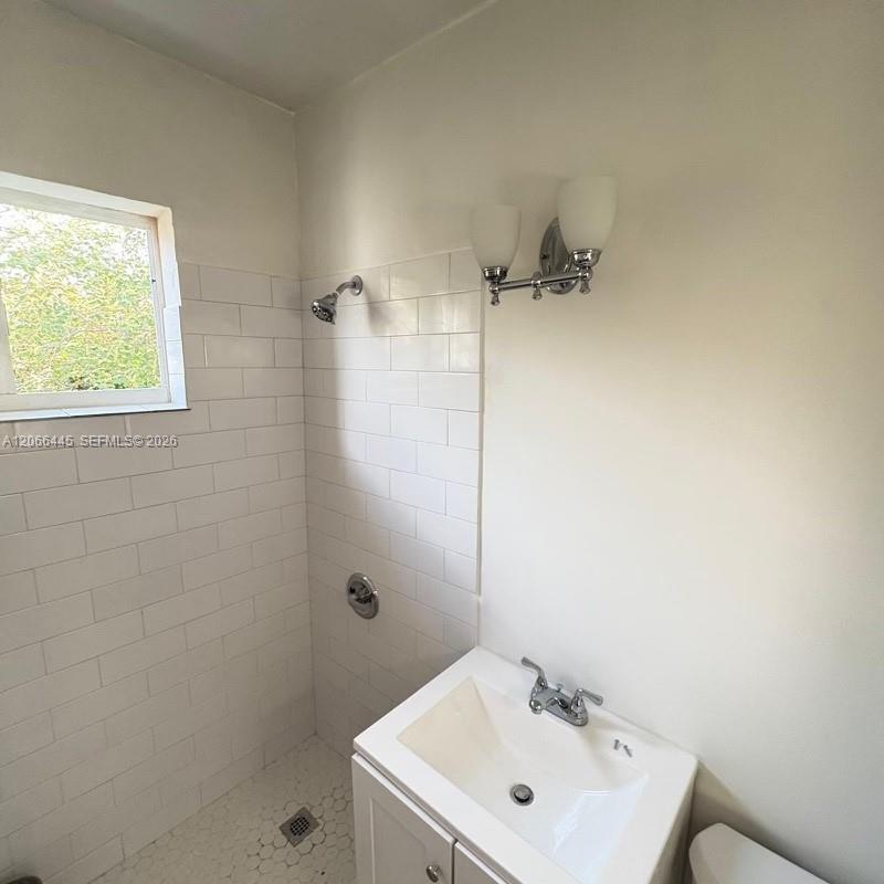 Photo - 1000 Biarritz Dr Unit 3