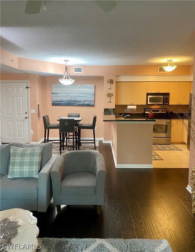 Building Photo - 1105 Reserve Ct Unit 206