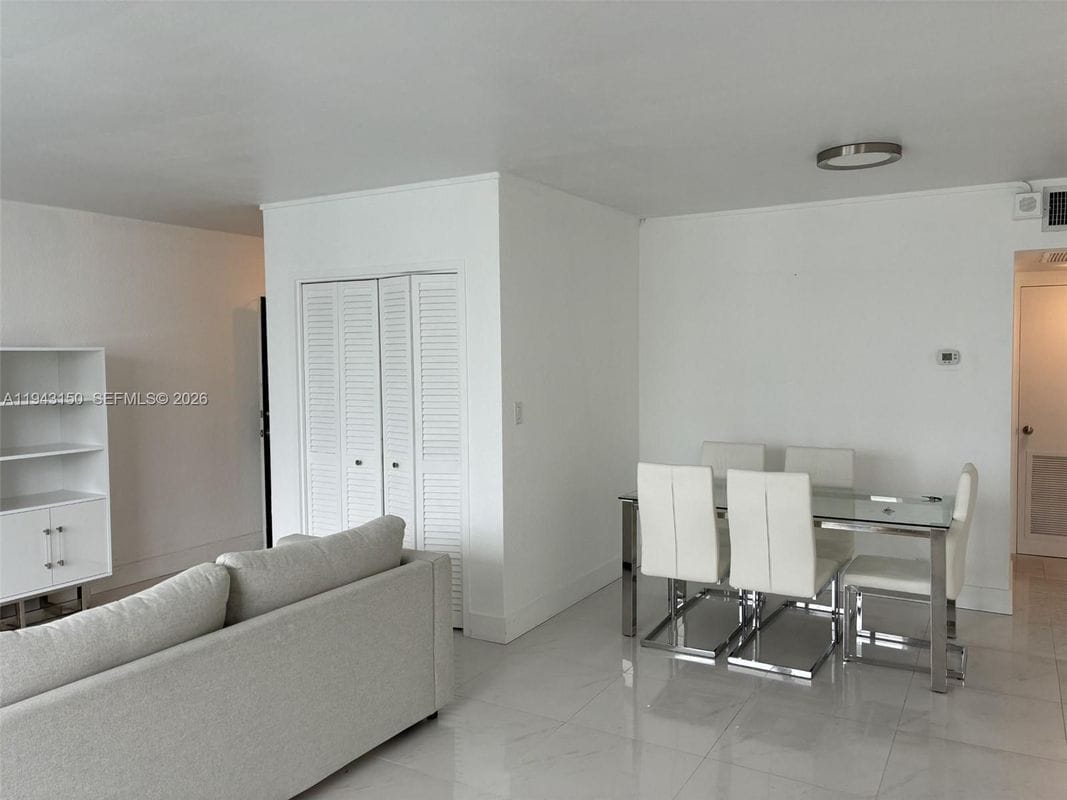 Photo - 1000 West Ave