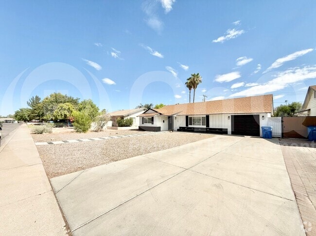 Building Photo - 1725 W Mitchell Dr Rental