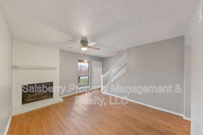 Photo - 5829 Shadydell Dr