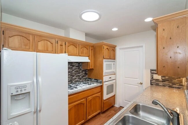 Photo - 4 bedroom 3 bath 2 car garage- Large Townhome In *Timber Ridge Subdivision*