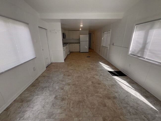 1137 S Christiana Ave