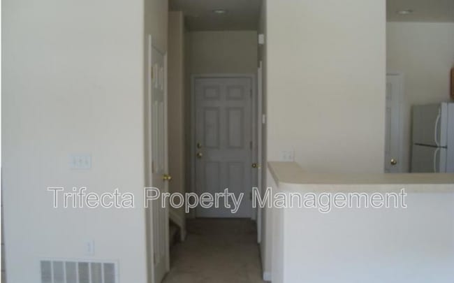 Photo - 2426 Parkfront Dr