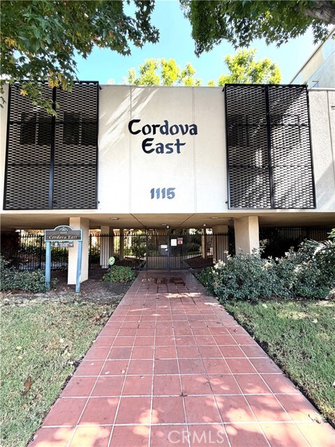 Building Photo - 1115 Cordova St Unit 212