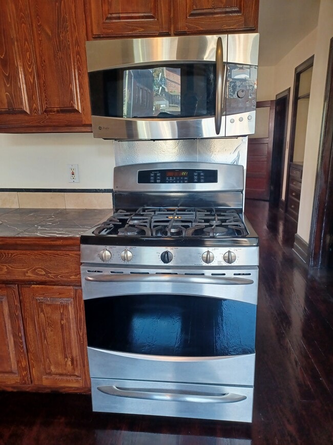 Photo - 266 Bond St Unit 266 Bond S