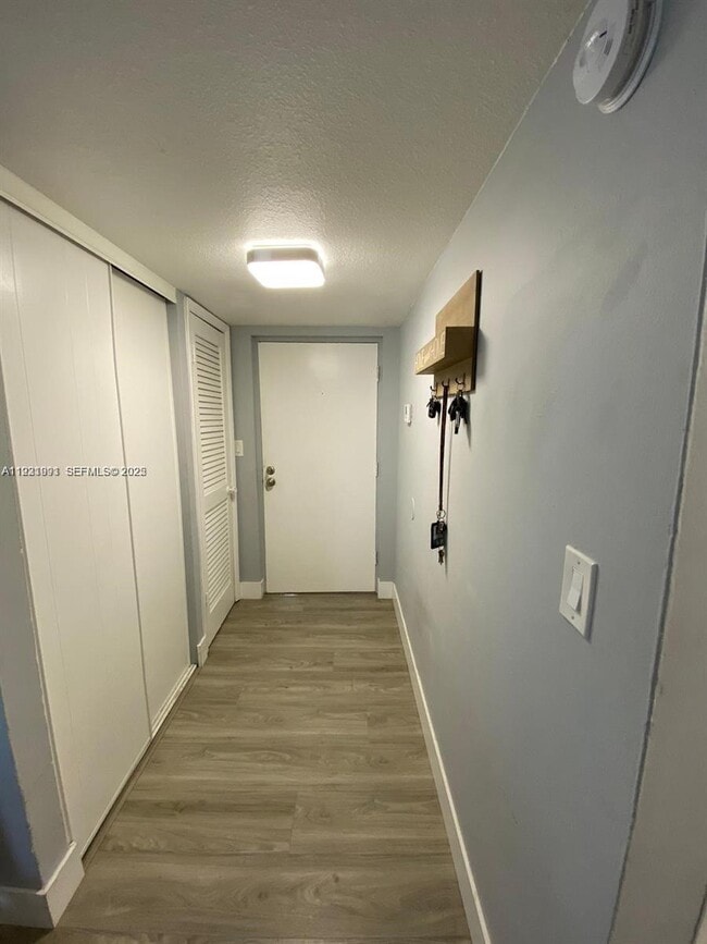 Photo - 455 S Pine Island Rd Unidad 307C