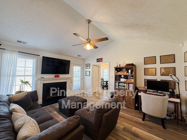 301 Buckeye Dr