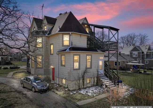 Photo - 51 W 21st St