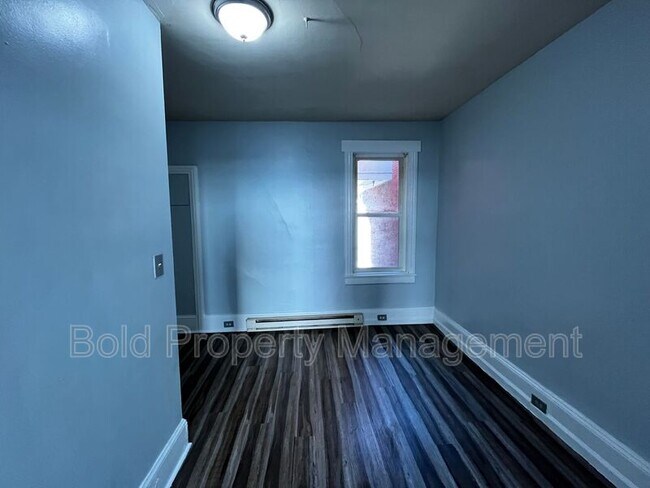 Photo - 214 S 10th St