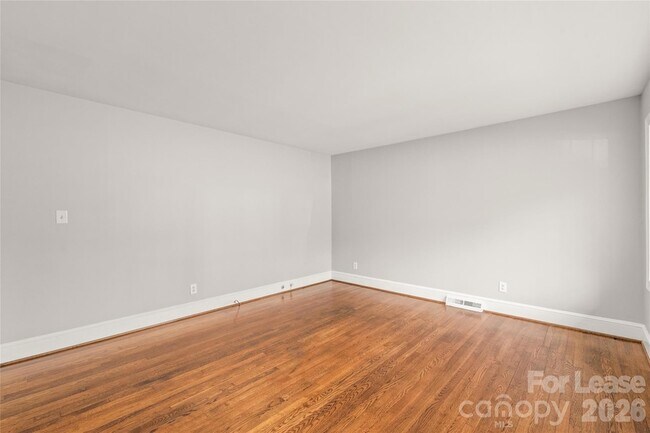 Photo - 4914 Kistler Ave