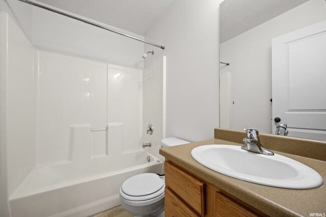 Photo - 129 Chandlerpoint Way
